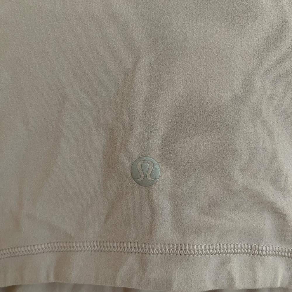 Extremely soft LULULEMON fitted athletic jacket! - Picture 3 of 3